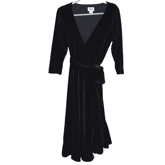 Unique Vintage 1940s Style Kelsie Black Velvet Wrap Dress Size Large - Picture 4 of 7